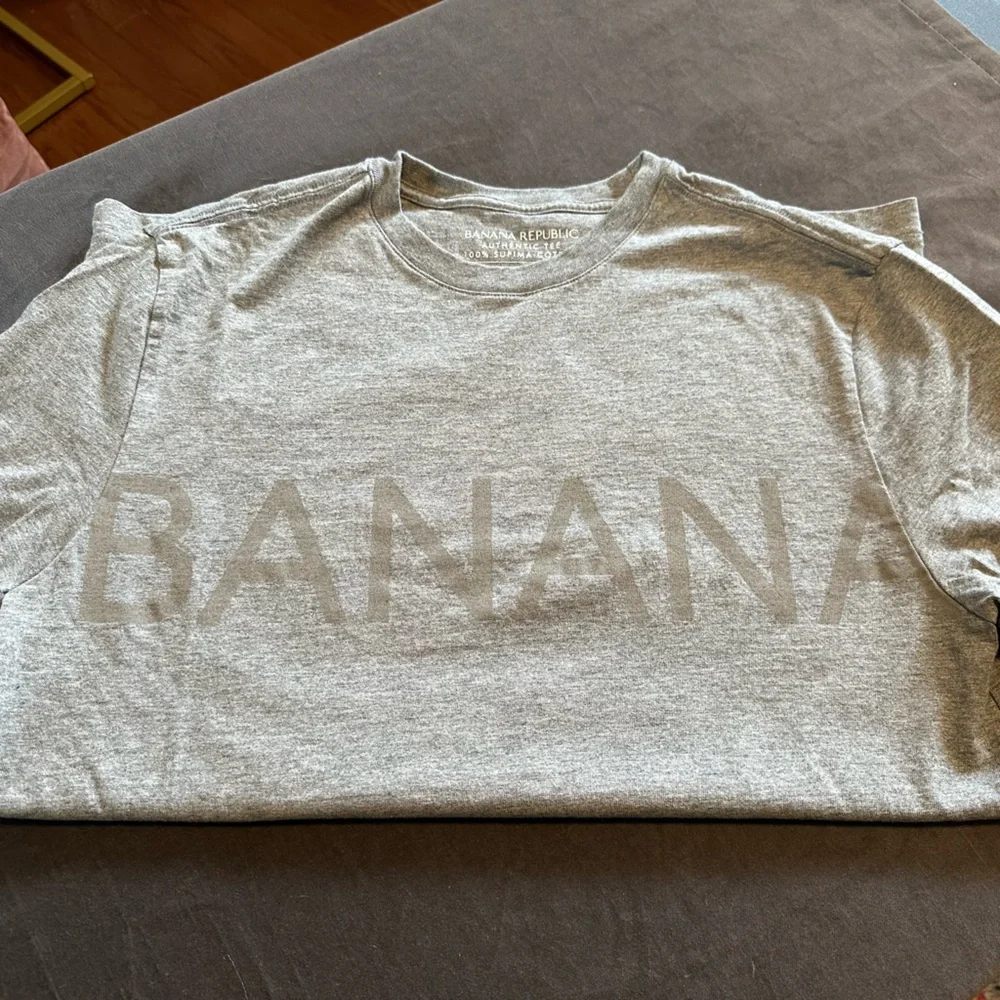 Banana T - Picture 1 of 3